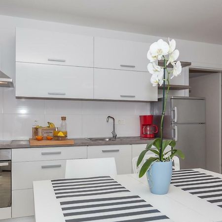 Apartmani Pocco Locco Биоград-на-Мору Экстерьер фото