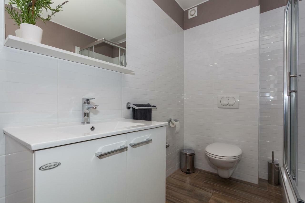 Apartmani Pocco Locco Биоград-на-Мору Экстерьер фото