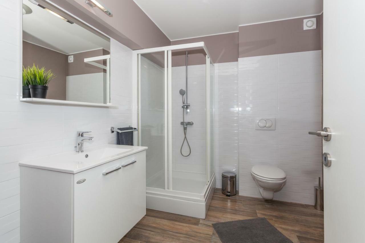 Apartmani Pocco Locco Биоград-на-Мору Экстерьер фото