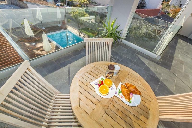 Apartmani Pocco Locco Биоград-на-Мору Экстерьер фото
