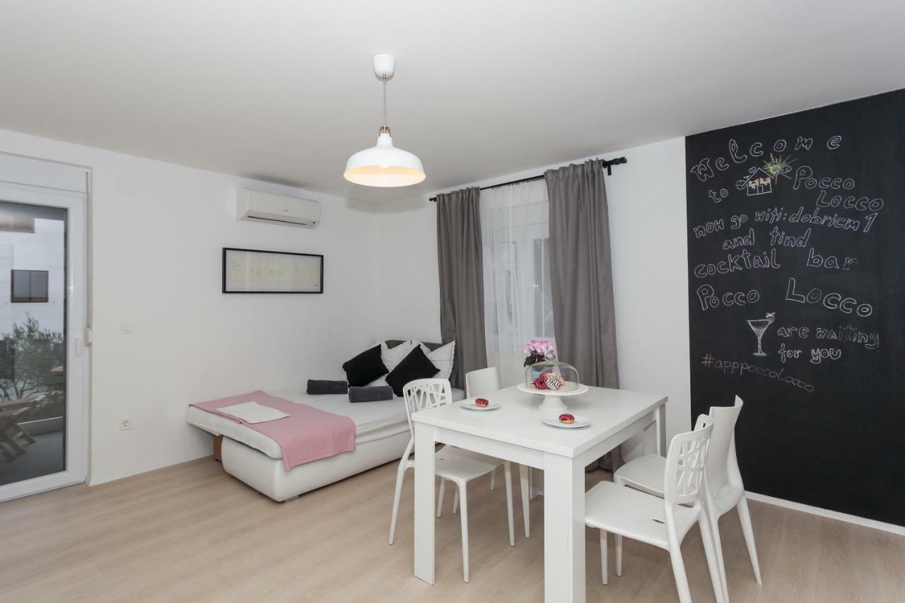 Apartmani Pocco Locco Биоград-на-Мору Экстерьер фото