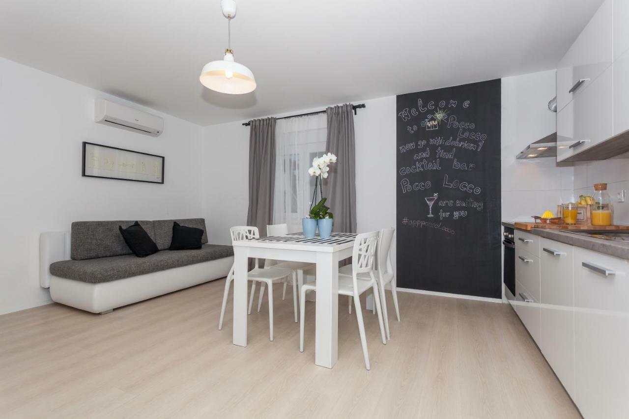 Apartmani Pocco Locco Биоград-на-Мору Экстерьер фото